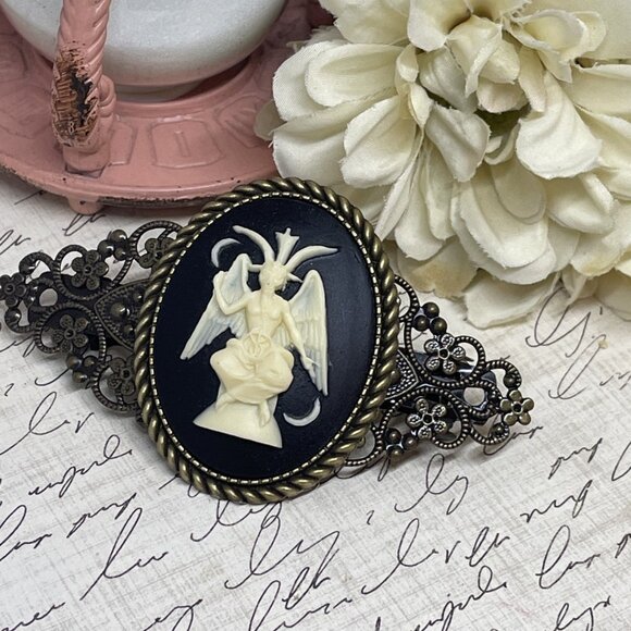 Gothic Witch Wicca Baphomet Cameo Pin Hair Clip Jewelry Comb pagan Gift Wedding - Picture 4 of 10